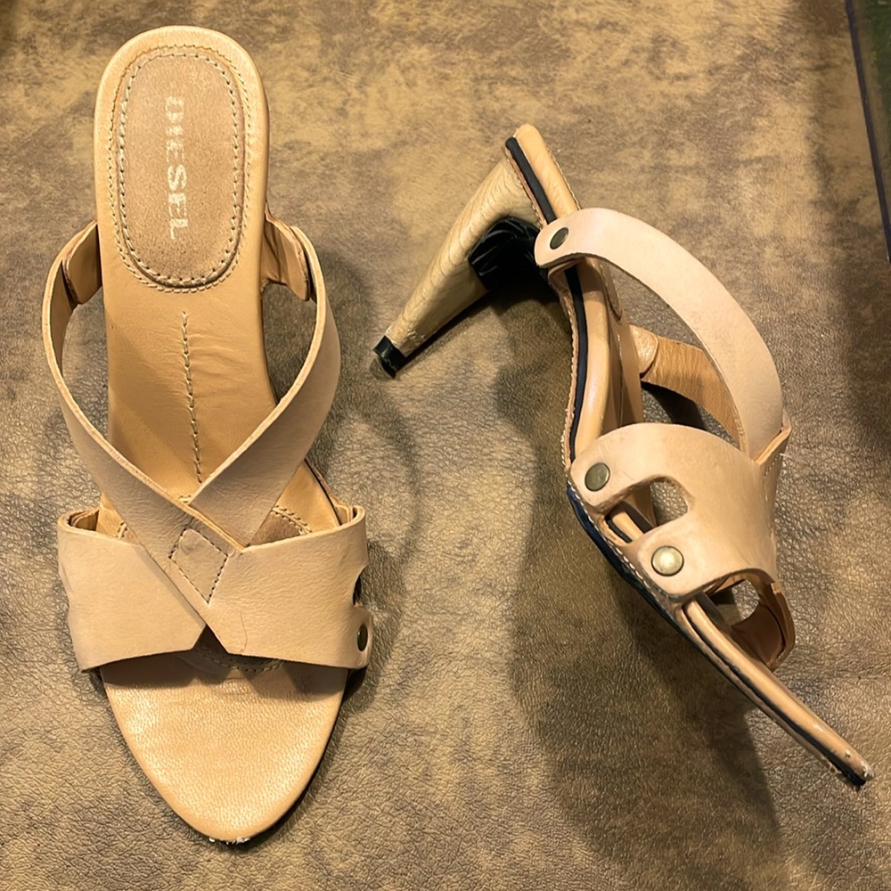Diesel slip on heel, size US 5.5, Tan